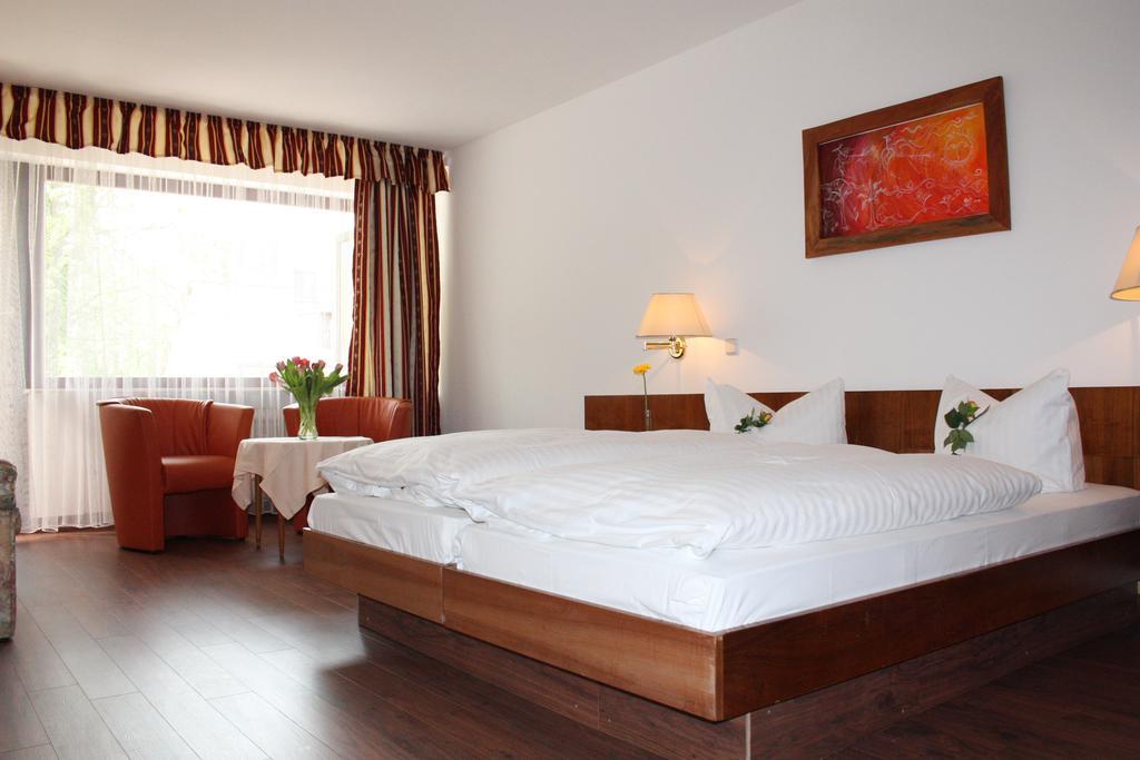 Sathya Ayurveda Hotel Бад Орб Екстериор снимка