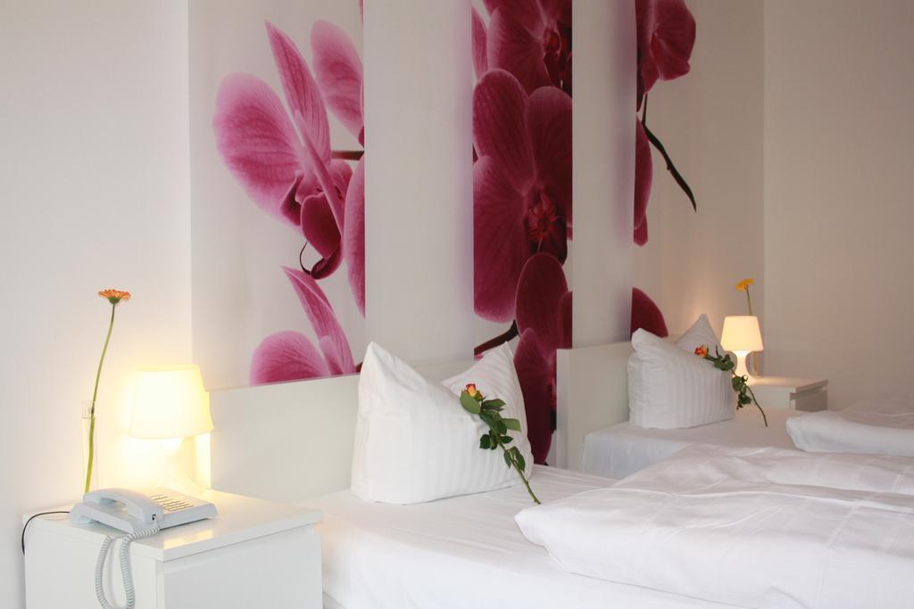 Sathya Ayurveda Hotel Бад Орб Екстериор снимка