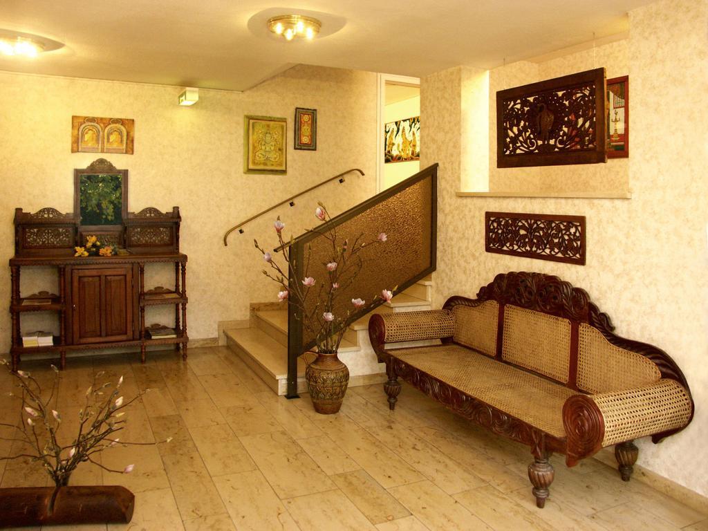 Sathya Ayurveda Hotel Бад Орб Екстериор снимка